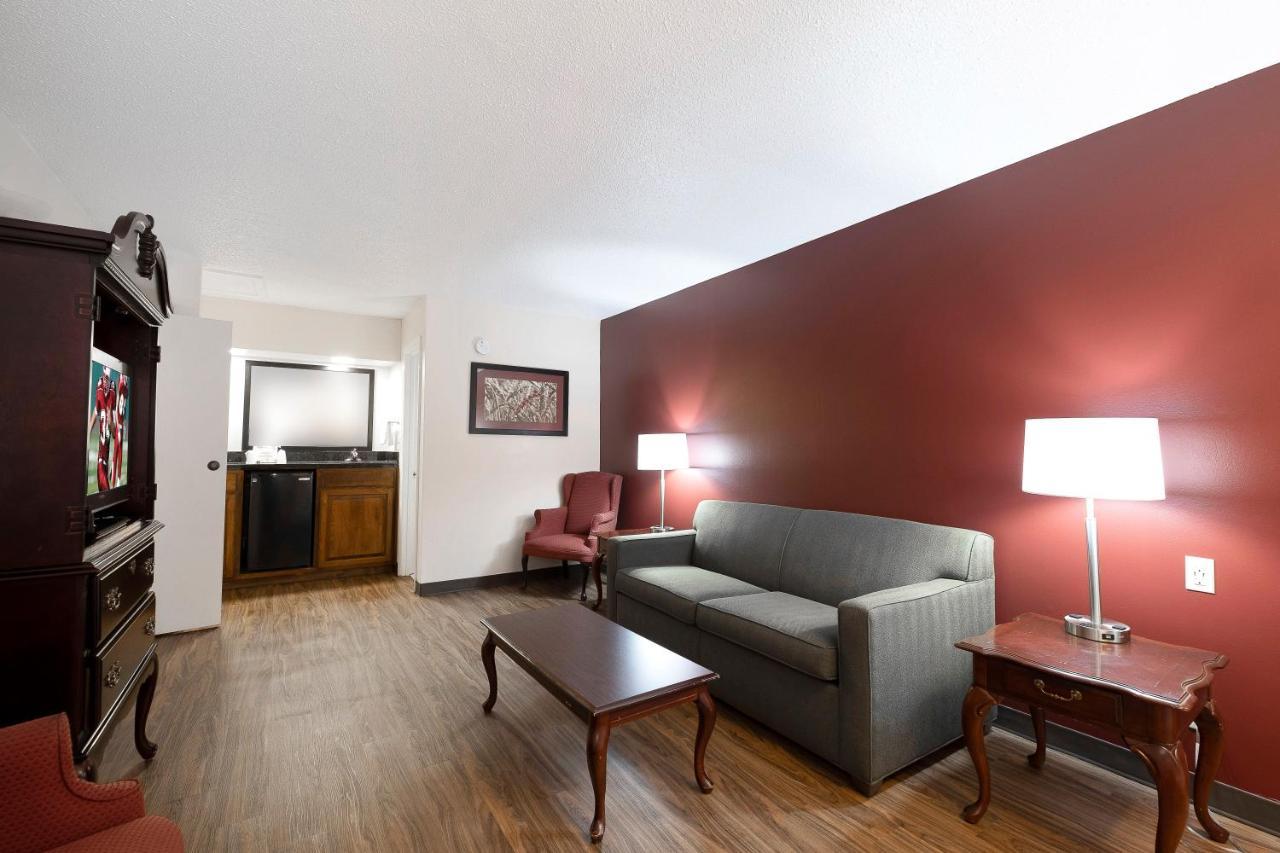 Red Roof Inn&Suites Calhoun Exterior foto