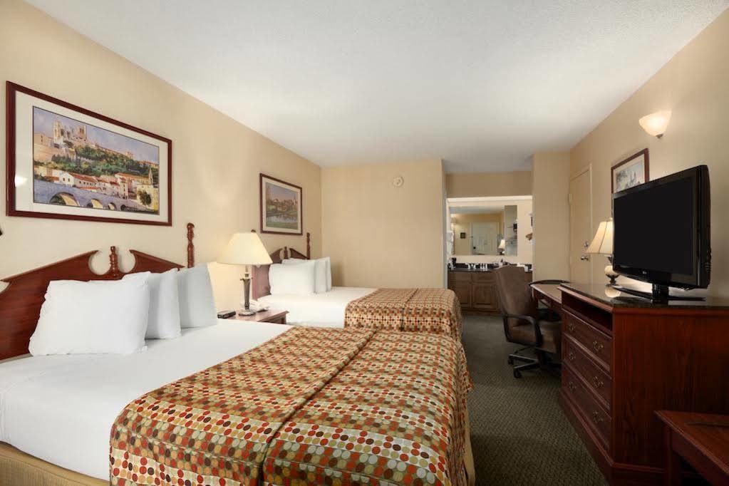 Red Roof Inn&Suites Calhoun Exterior foto